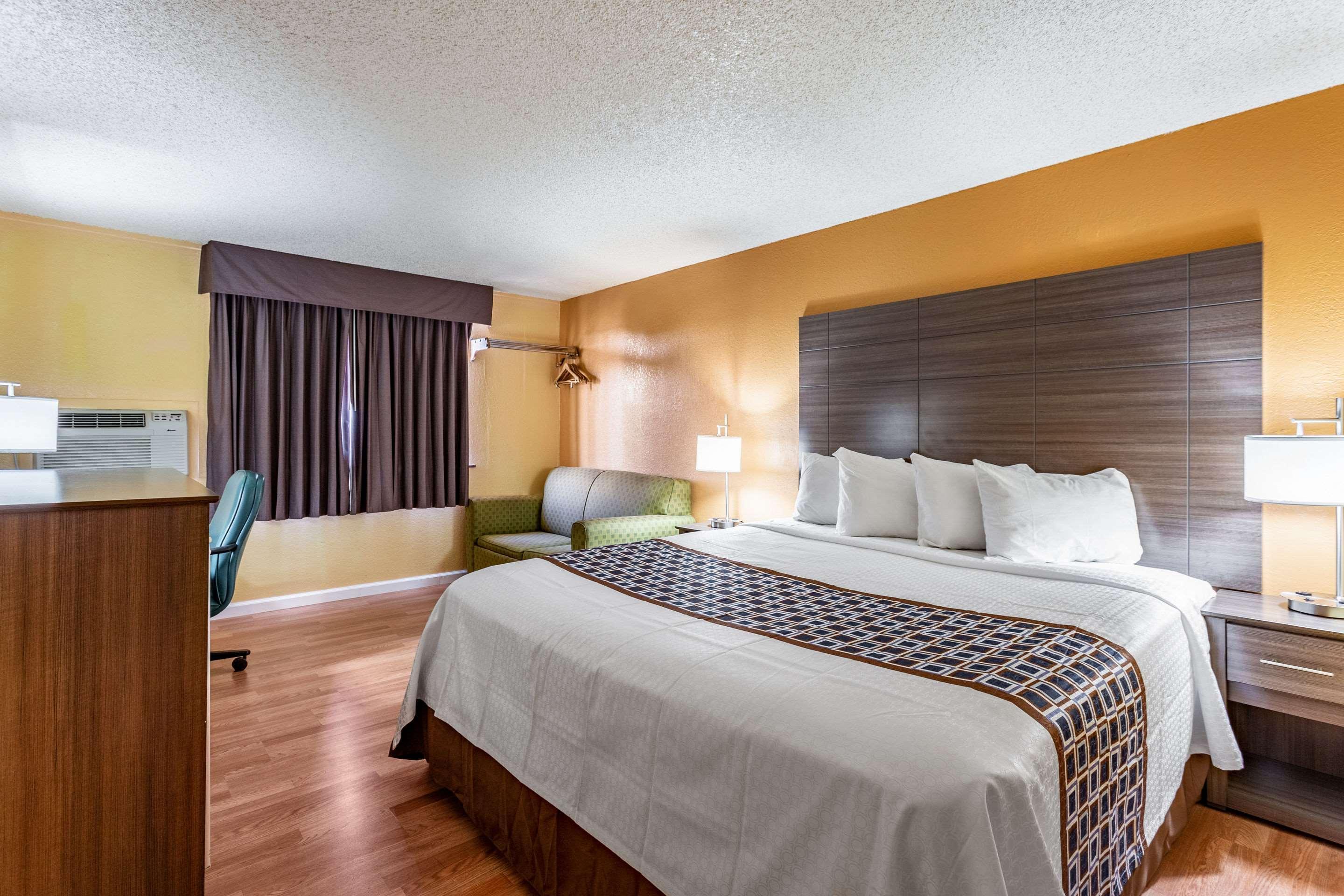 פרמינגטון Rodeway Inn מראה חיצוני תמונה