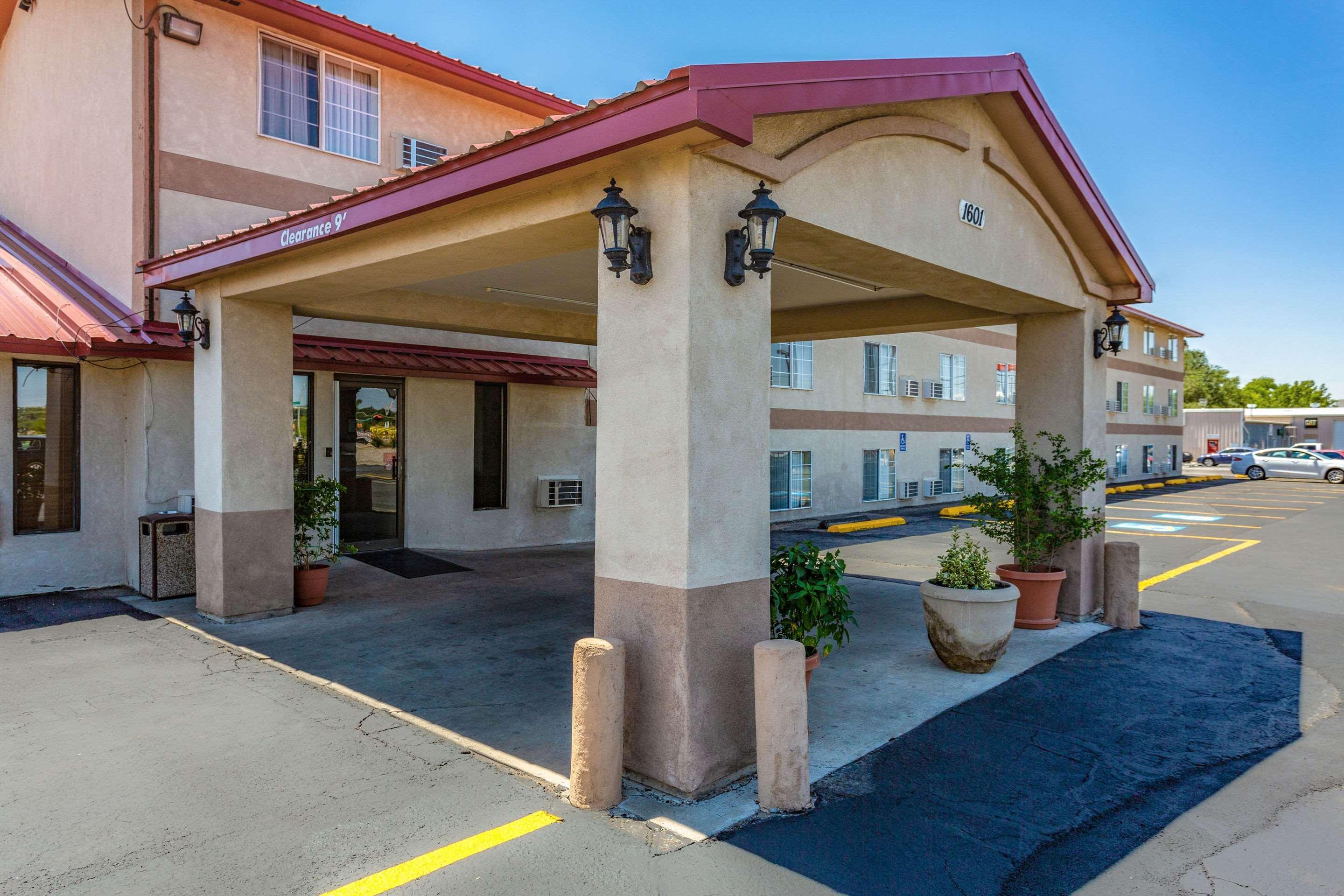 פרמינגטון Rodeway Inn מראה חיצוני תמונה