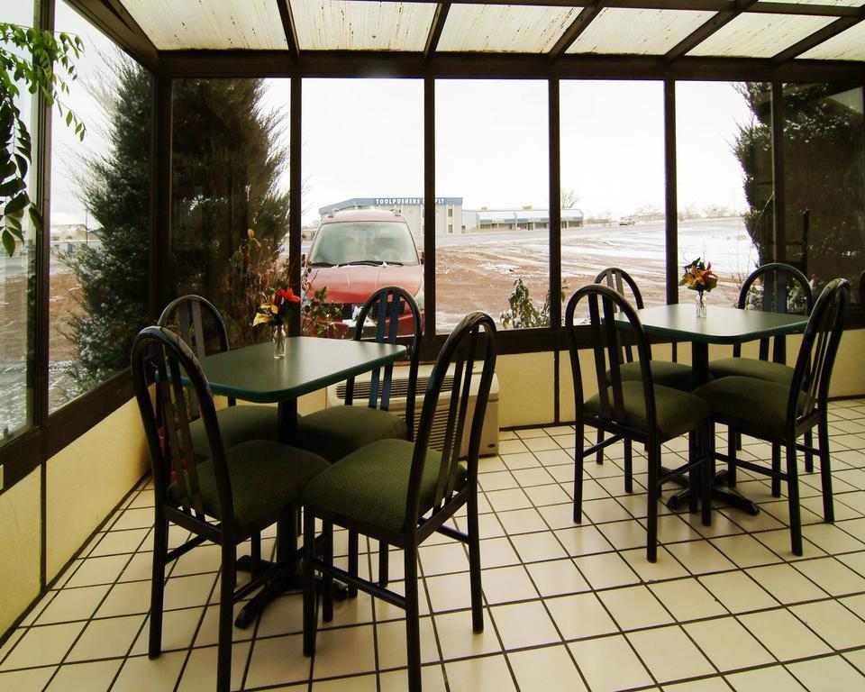פרמינגטון Rodeway Inn מראה חיצוני תמונה