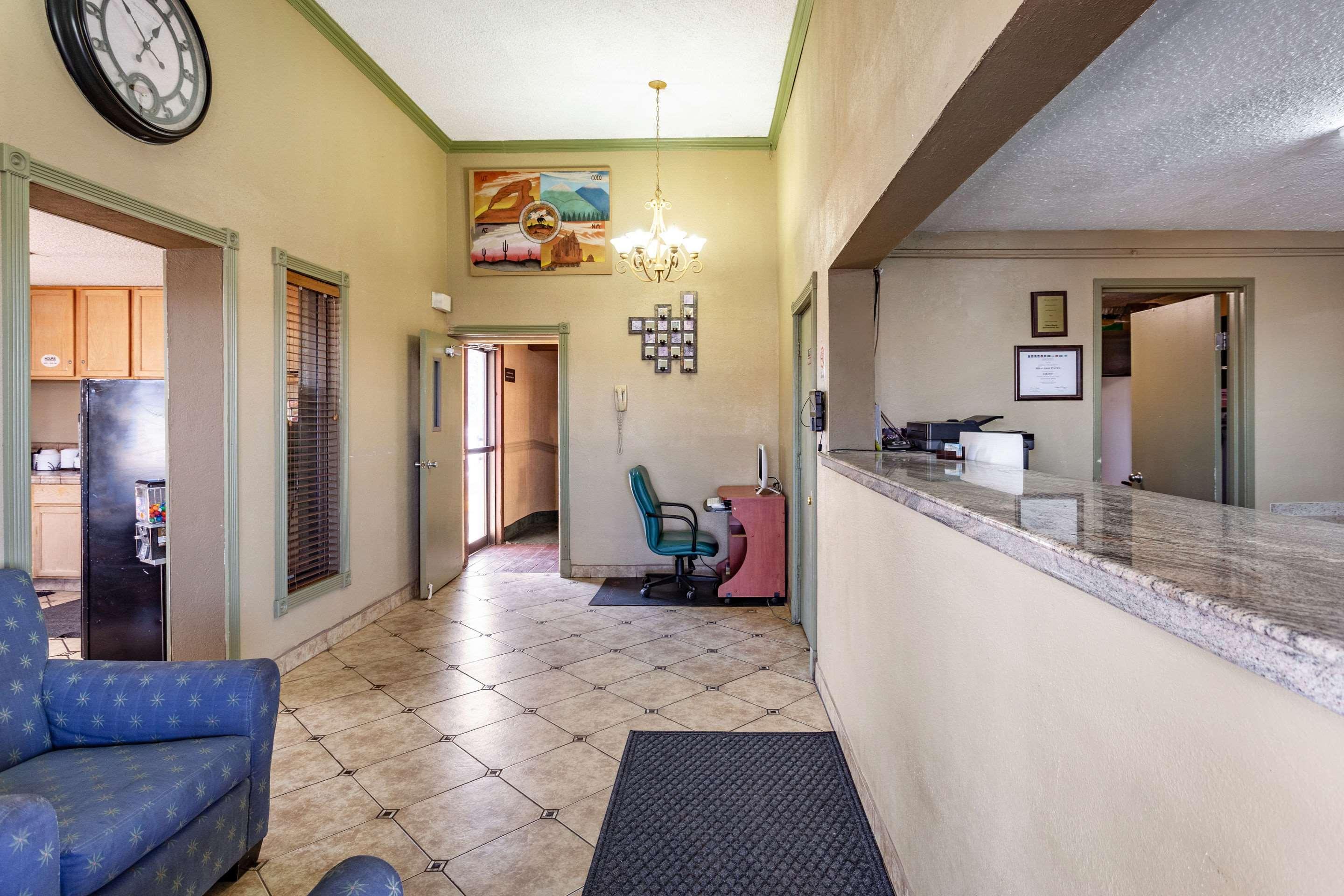 פרמינגטון Rodeway Inn מראה חיצוני תמונה