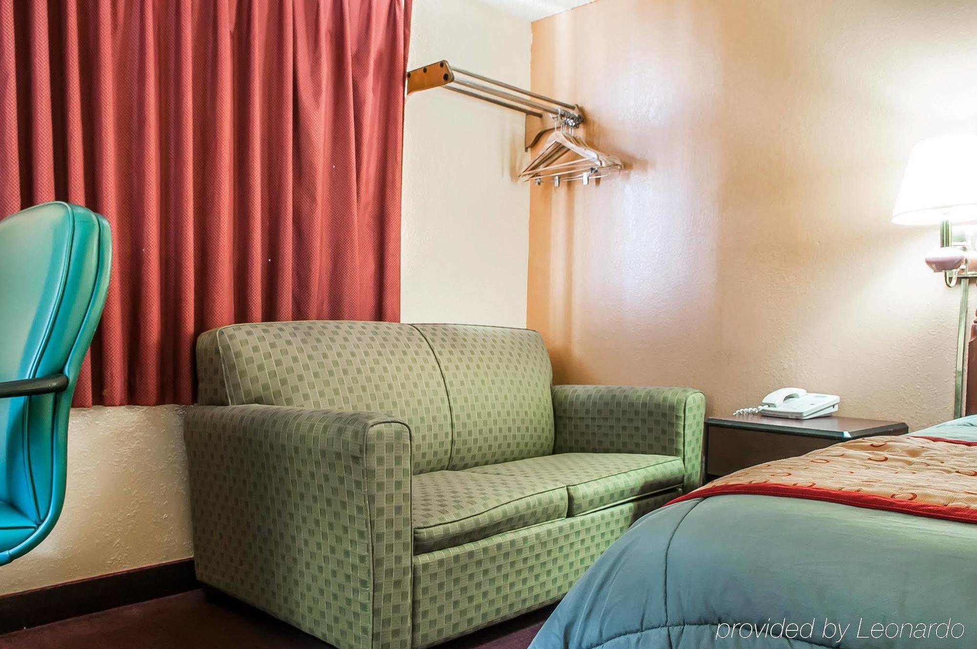 פרמינגטון Rodeway Inn מראה חיצוני תמונה